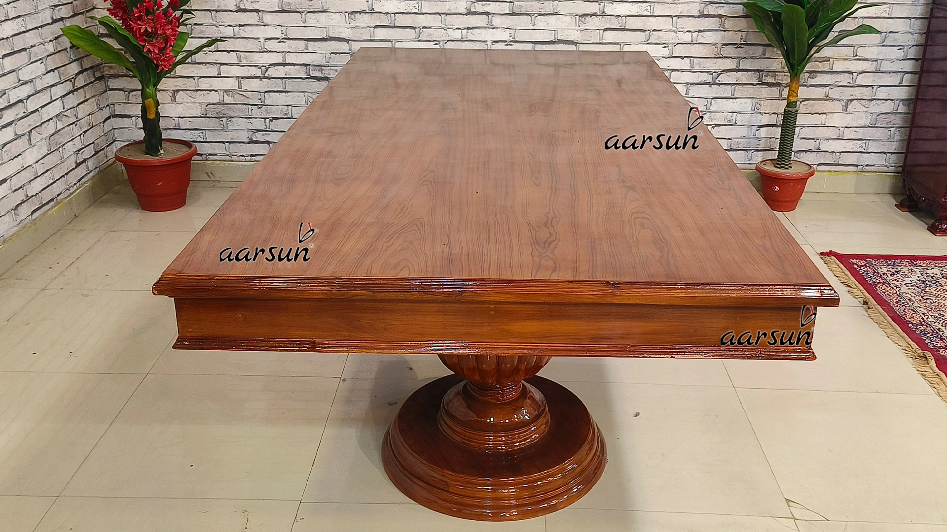 8-सीटर हल्का अखरोट डाइनिंग सेट दृश्य 7