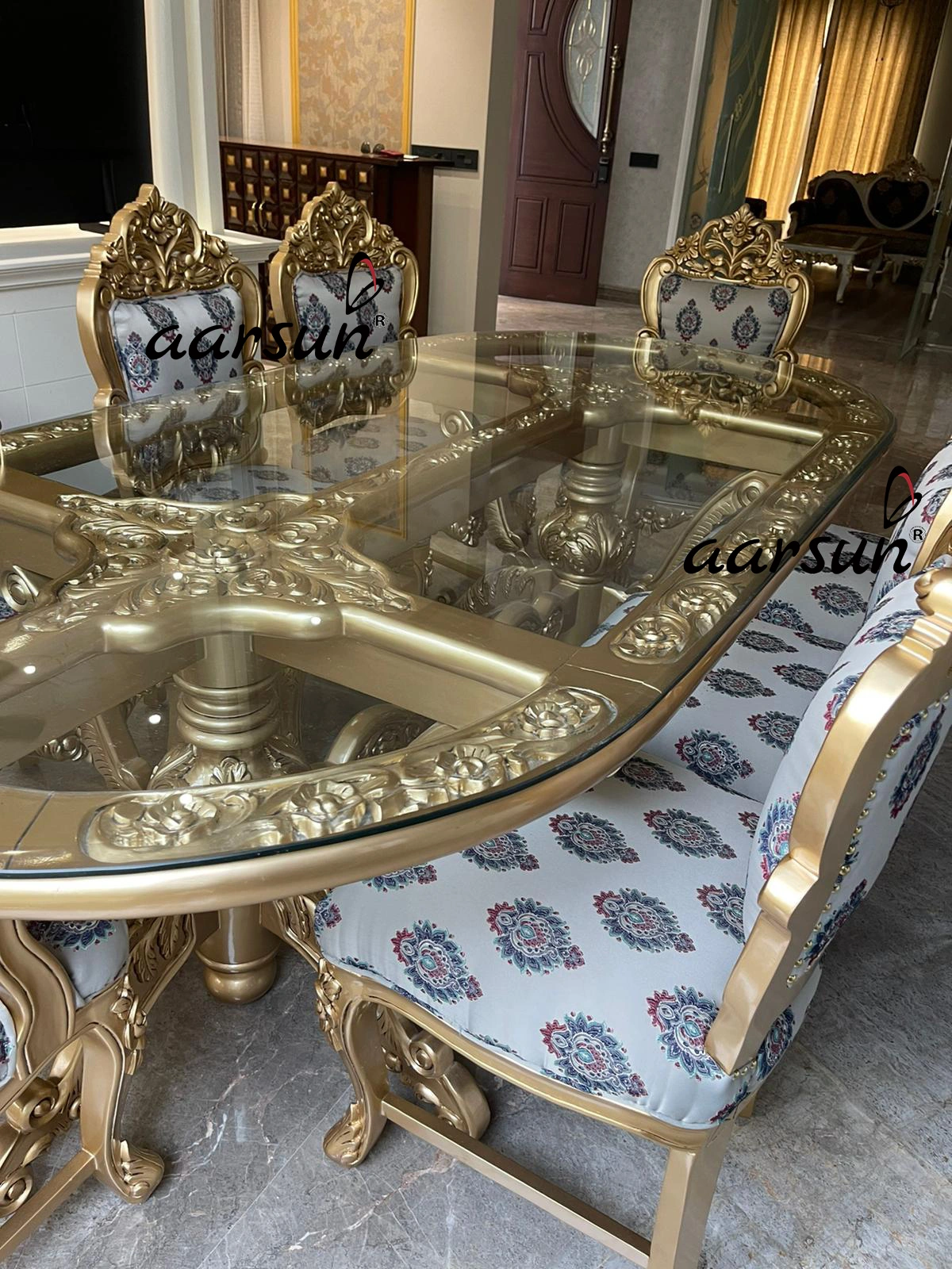 रॉयल यूरोपियन स्टाइल डाइनिंग टेबल सेट दृश्य 3
