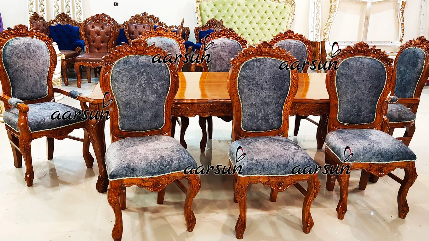 Traditional Dining Set in 8 Seater