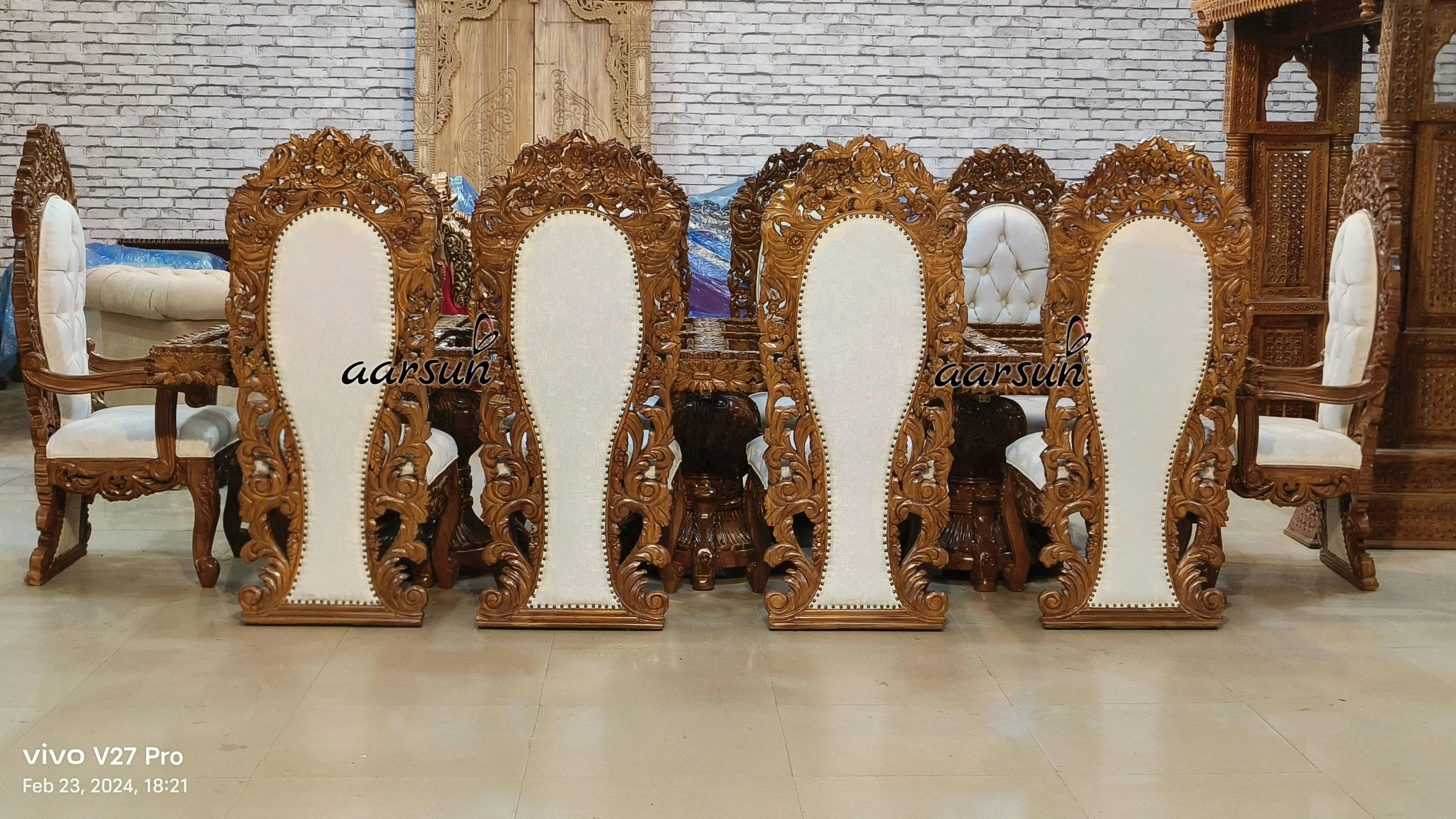 Wooden Royal Dining Set