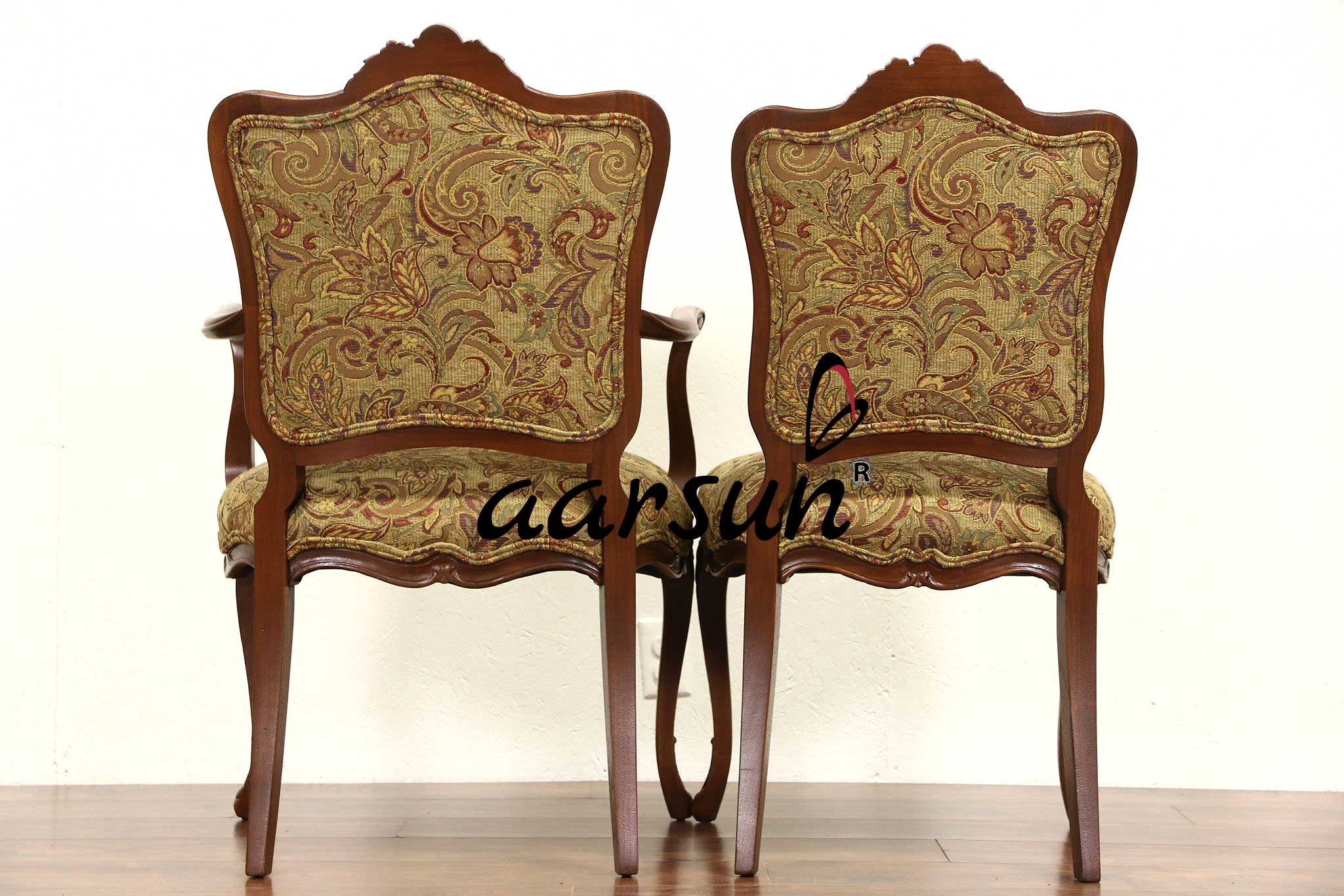 Wooden Traditional Style Dining Set view 4